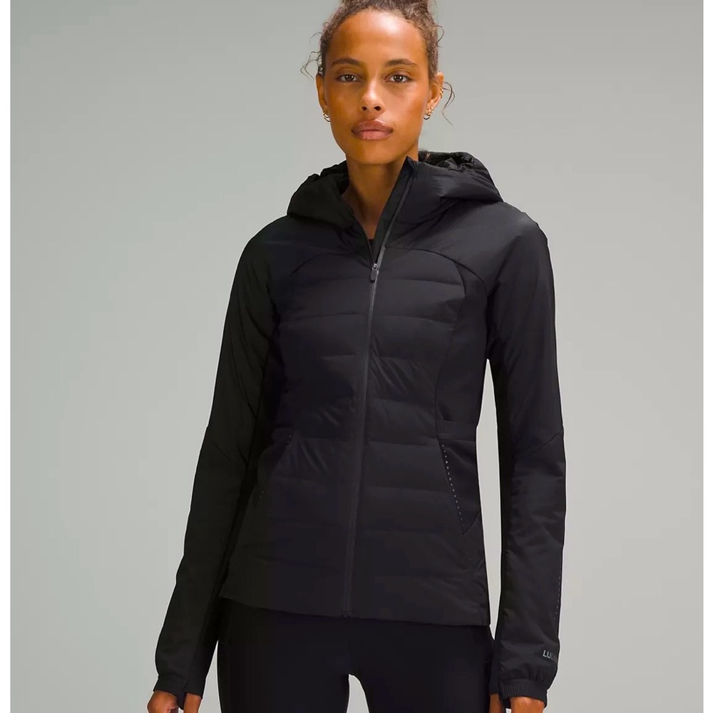 Lululemon rain jacket size 6